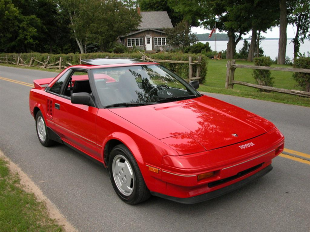 Toyota MR2 wins out over Mazda MX-5