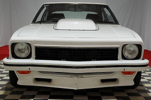 Only $750,000. This Holden Torana sold below the expected value of $1 Million last weekend.